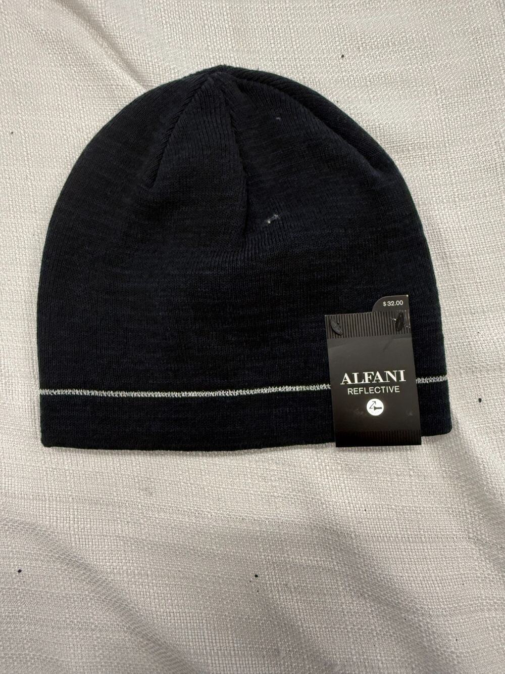 NWT Alfani Reflective Beanie Hat Black Acrylic Winter Cap One Size